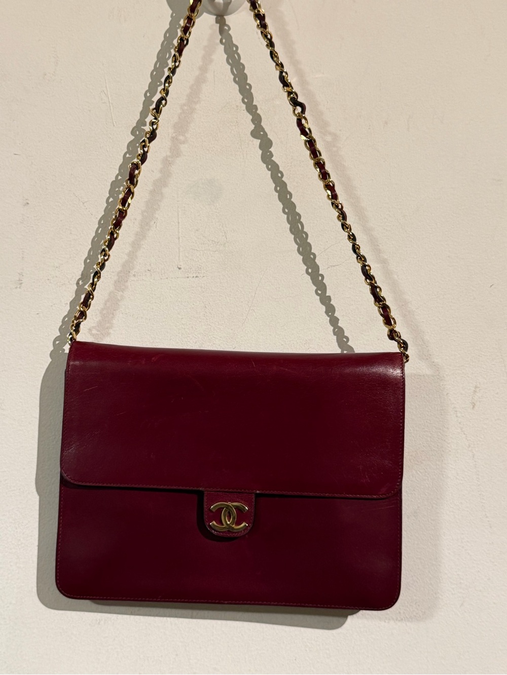 CHANEL Flap Merlot Burgundy leather Shoulder Bag with Gold Chain vintage bag